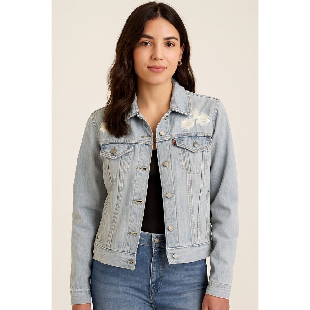 Levi’s cotton denim jacket with white embroidered flowers M
